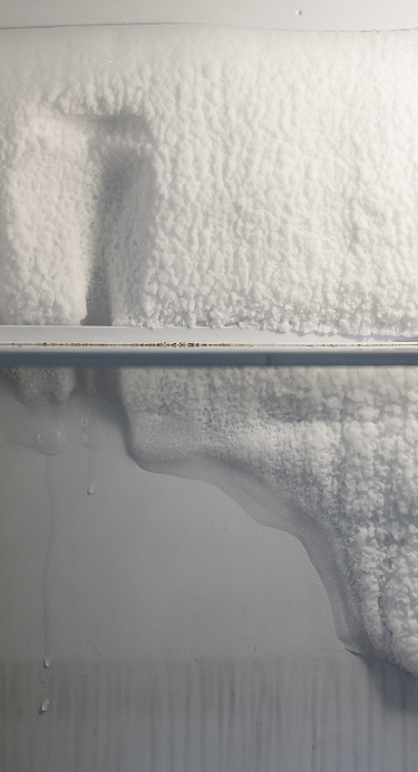 Холодильник Beko покрывается льдом