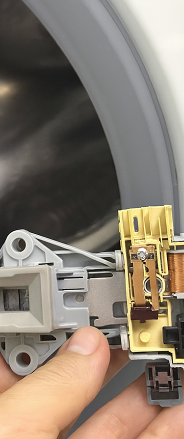 Замена устройства блокировки люка стиральной машины Beko